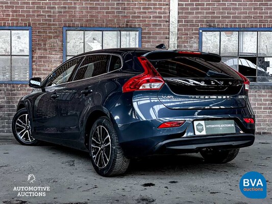 Volvo V40 2.0 D2 Nordic+ 120hp 2016, KT-159-F Orig. NL.