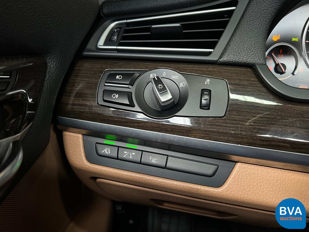 BMW 750i High Executive F04 4.4 V8 7-serie 407pk 2009