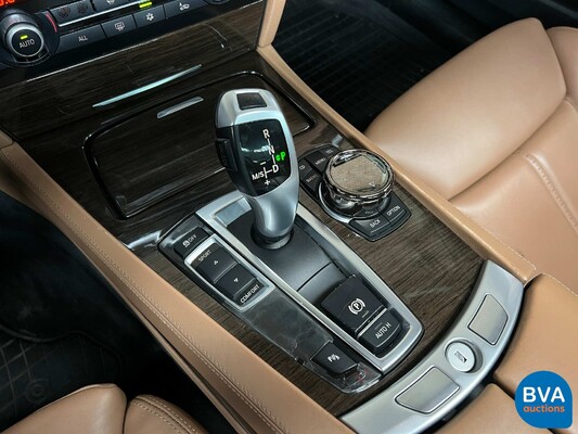 BMW 750i High Executive F04 4.4 V8 7er Serie 407 PS 2009.