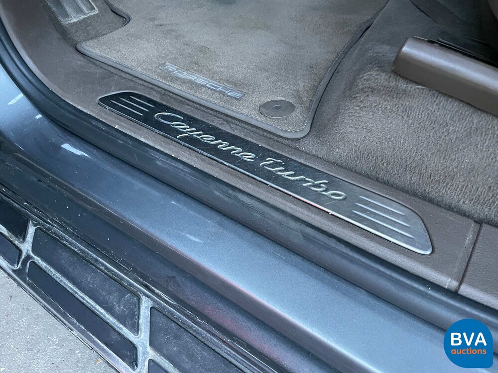 Porsche Cayenne Turbo 4.8 V8 500 PS 2010.