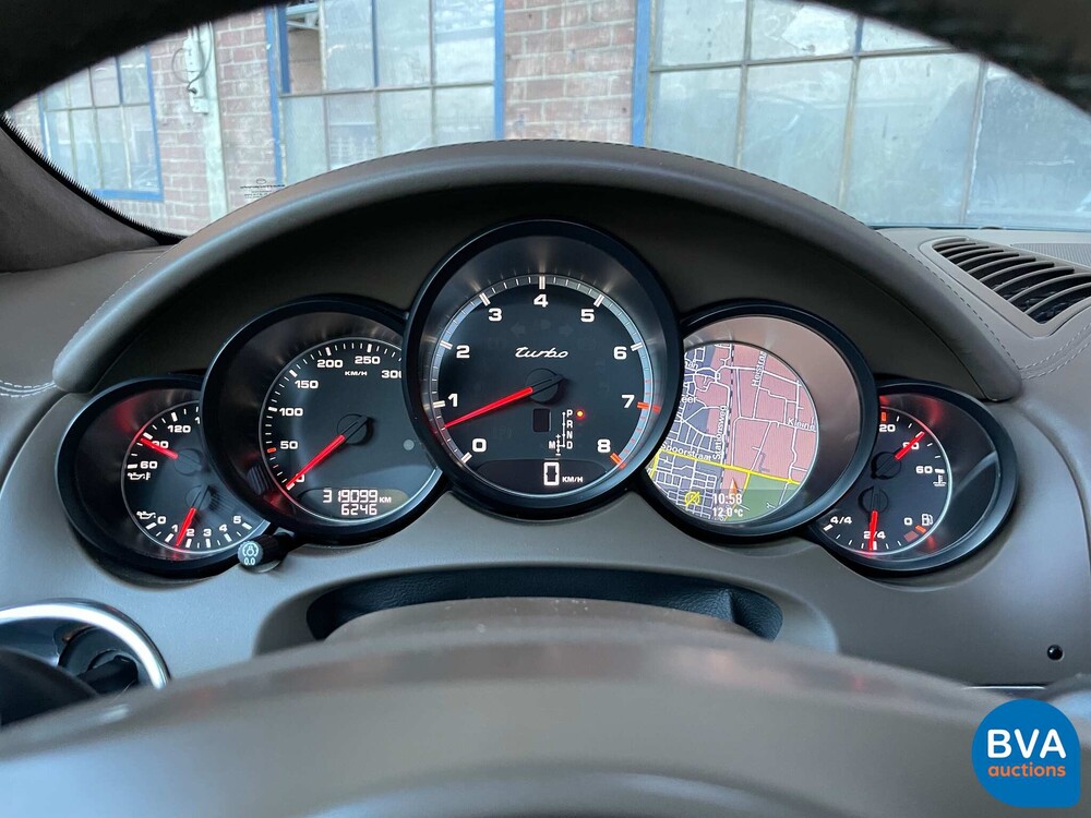 Porsche Cayenne Turbo 4.8 V8 500 PS 2010.