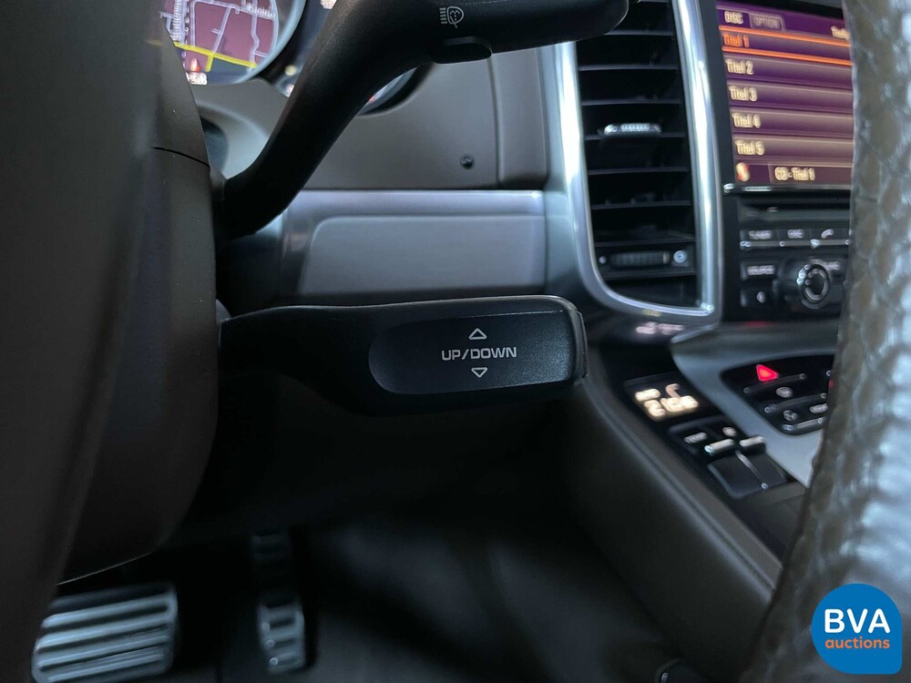Porsche Cayenne Turbo 4.8 V8 500 PS 2010.
