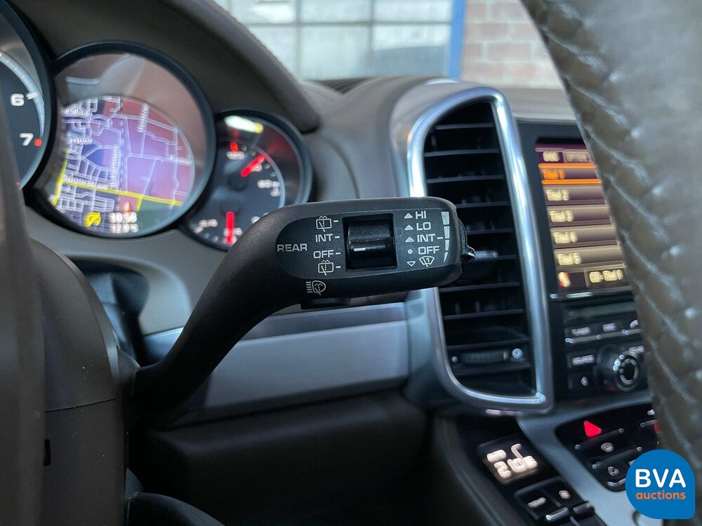 Porsche Cayenne Turbo 4.8 V8 500 PS 2010.