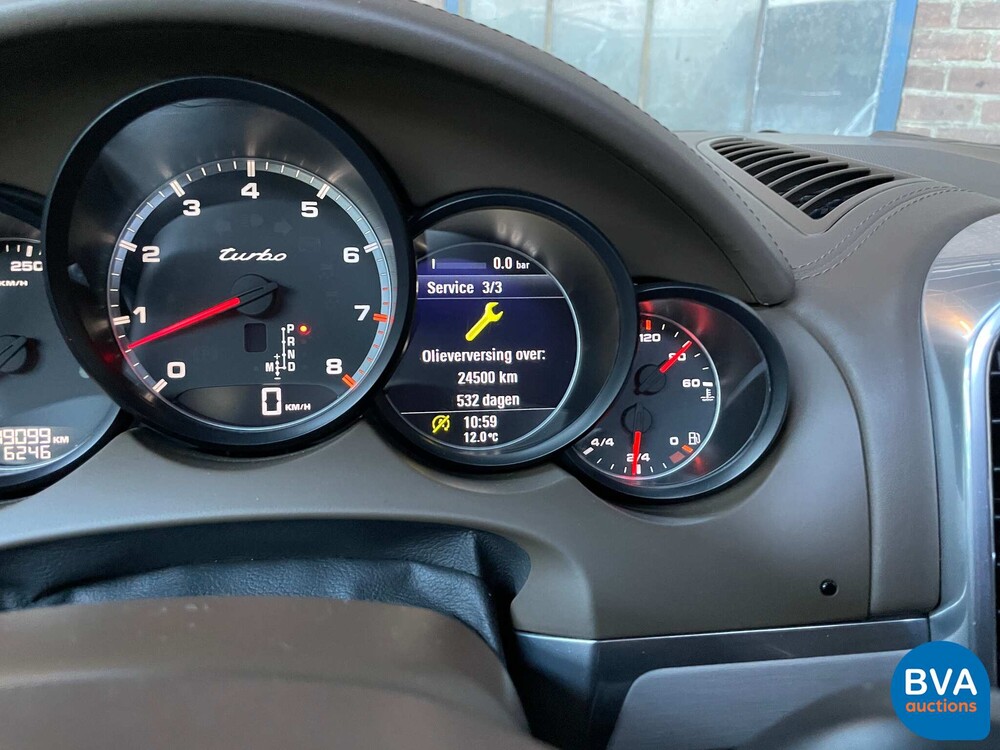 Porsche Cayenne Turbo 4.8 V8 500 PS 2010.