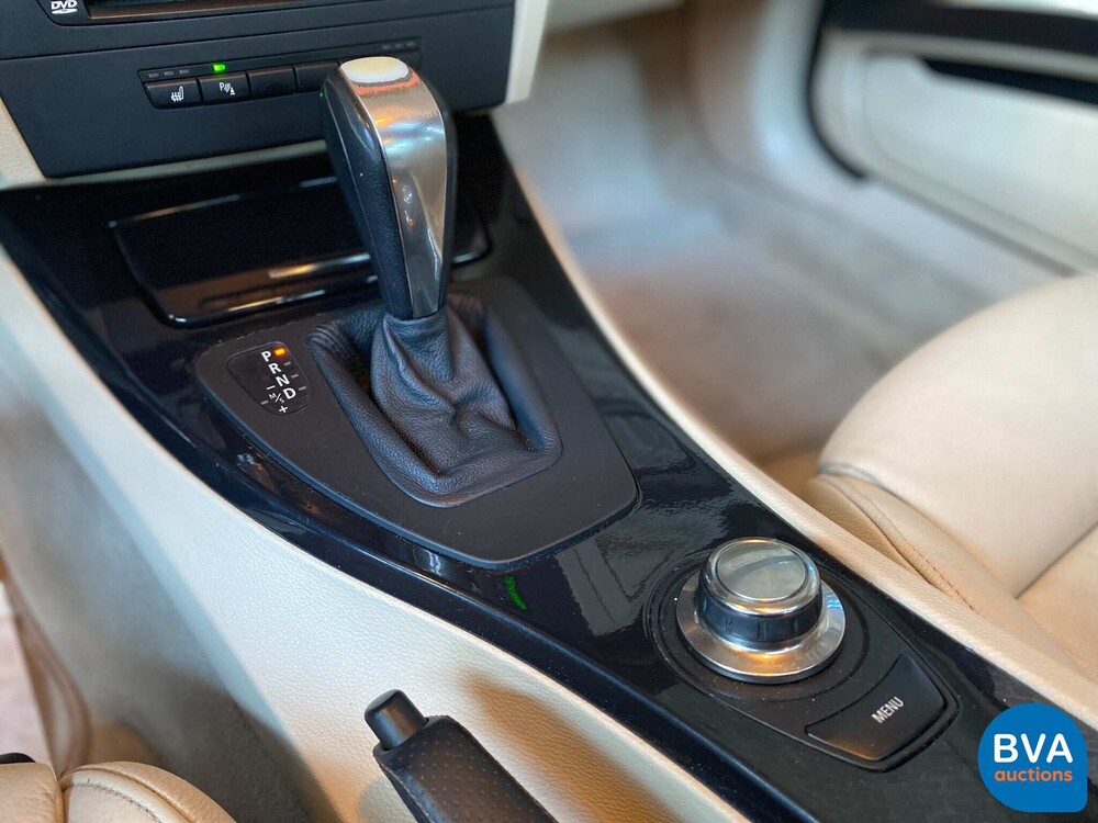 BMW 320i Coupé 163PS 3er 2007.