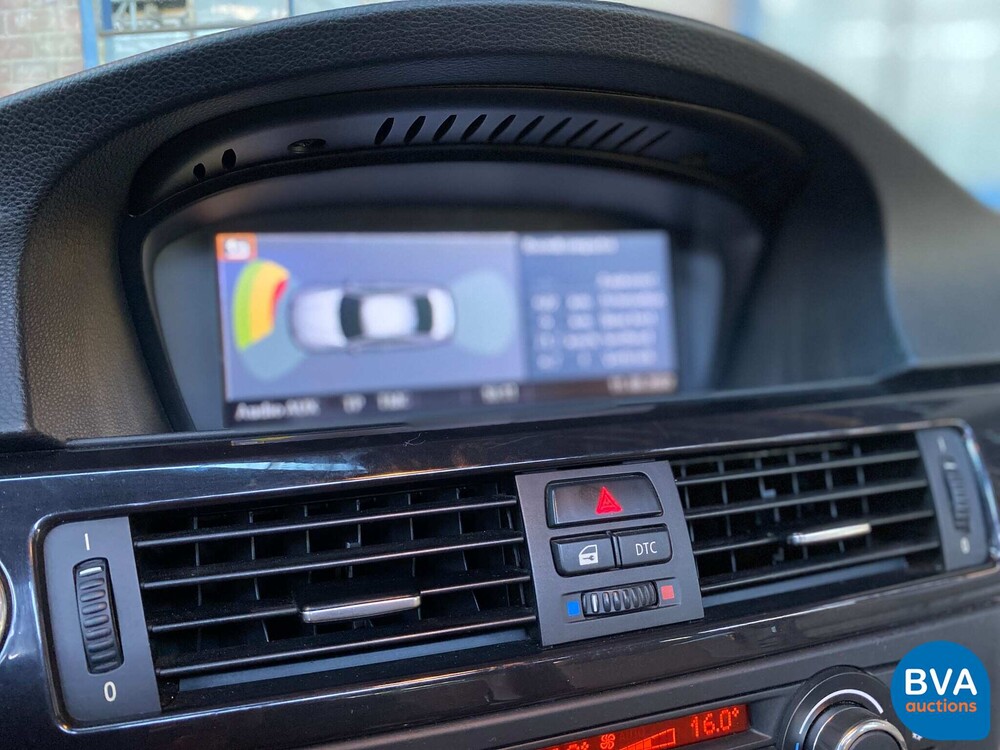 BMW 320i Coupé 163PS 3er 2007.