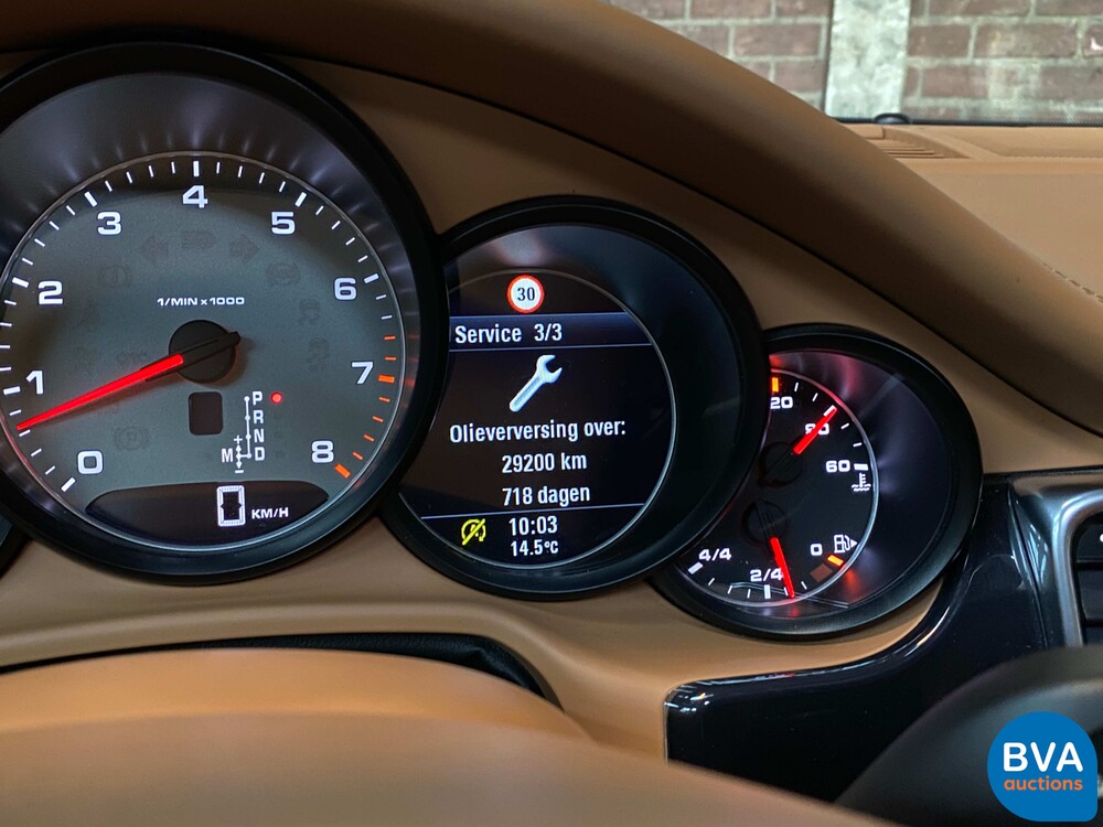 Porsche Panamera 4S 3.0 V6 420hp 2014, J-540-NJ.