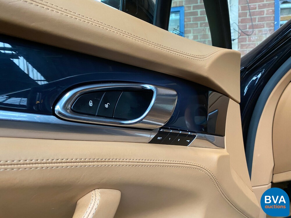 Porsche Panamera 4S 3.0 V6 420hp 2014, J-540-NJ.