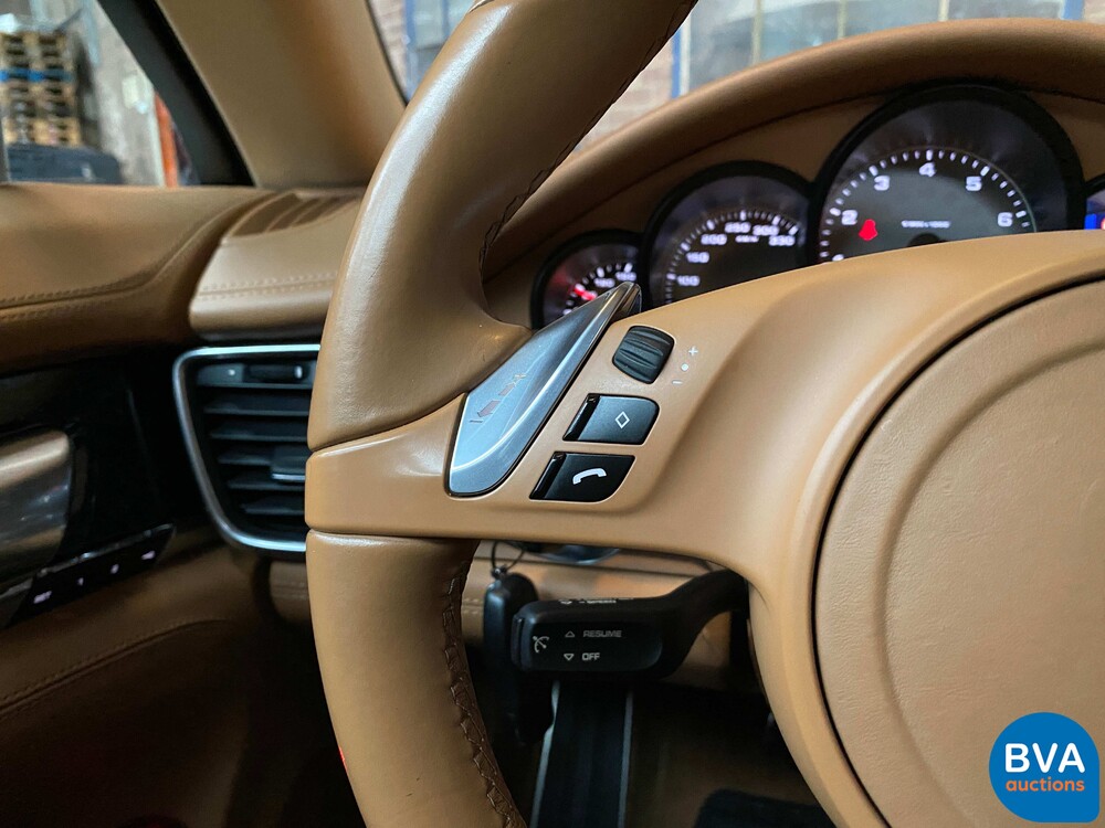 Porsche Panamera 4S 3.0 V6 420hp 2014, J-540-NJ.
