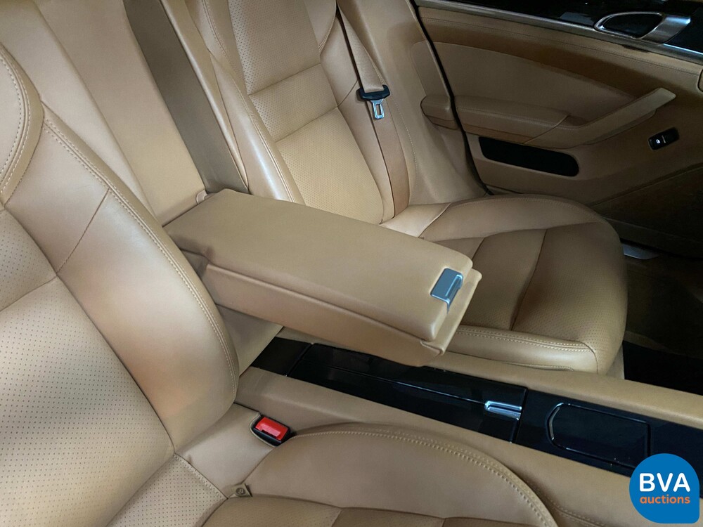 Porsche Panamera 4S 3.0 V6 420hp 2014, J-540-NJ.