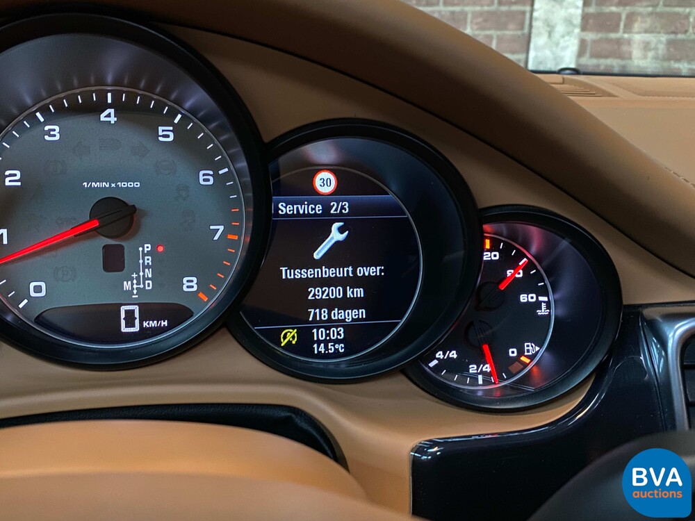 Porsche Panamera 4S 3.0 V6 420hp 2014, J-540-NJ.