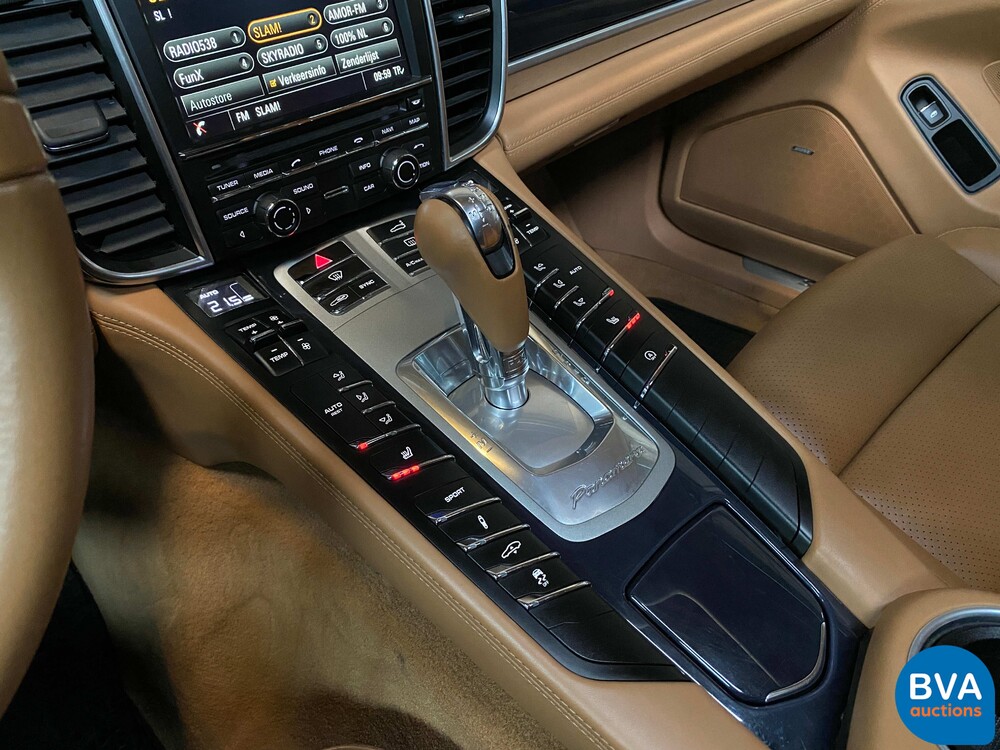 Porsche Panamera 4S 3.0 V6 420hp 2014, J-540-NJ.