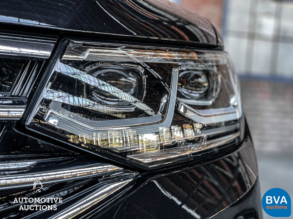 Volkswagen Tiguan 1.5 TSI R-Line 2021 -Org. NL-Warranty, N-982-RJ.