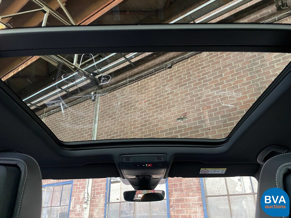 Volkswagen Tiguan 1.5 TSI R-Line 2021 -Org. NL-Warranty, N-982-RJ.