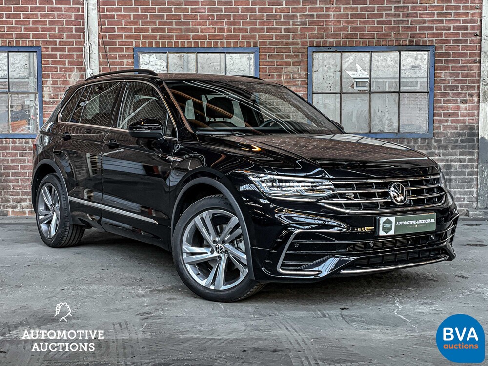 Volkswagen Tiguan 1.5 TSI R-Line 2021 -Org. NL-Warranty, N-982-RJ.