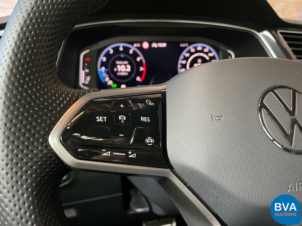 Volkswagen Tiguan 1.5 TSI R-Line 2021 -Org. NL-Warranty, N-982-RJ.