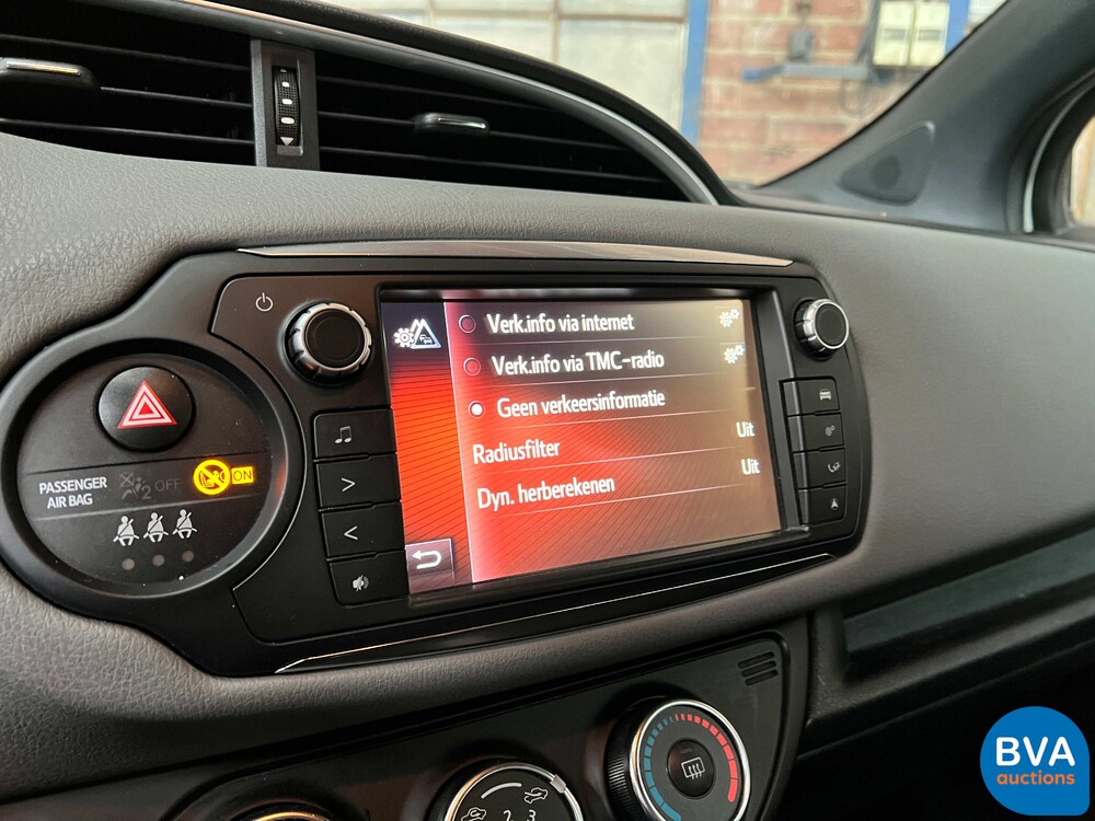 Toyota Yaris 1.3 VVT-i Trend Bi-Tone 99pk 2017, G-741-GF 