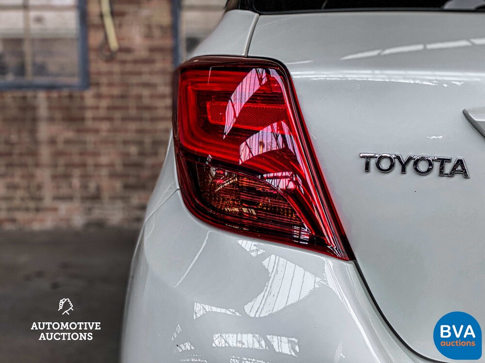 Toyota Yaris 1.3 VVT-i Trend Bi-Tone 99pk 2017, G-741-GF 