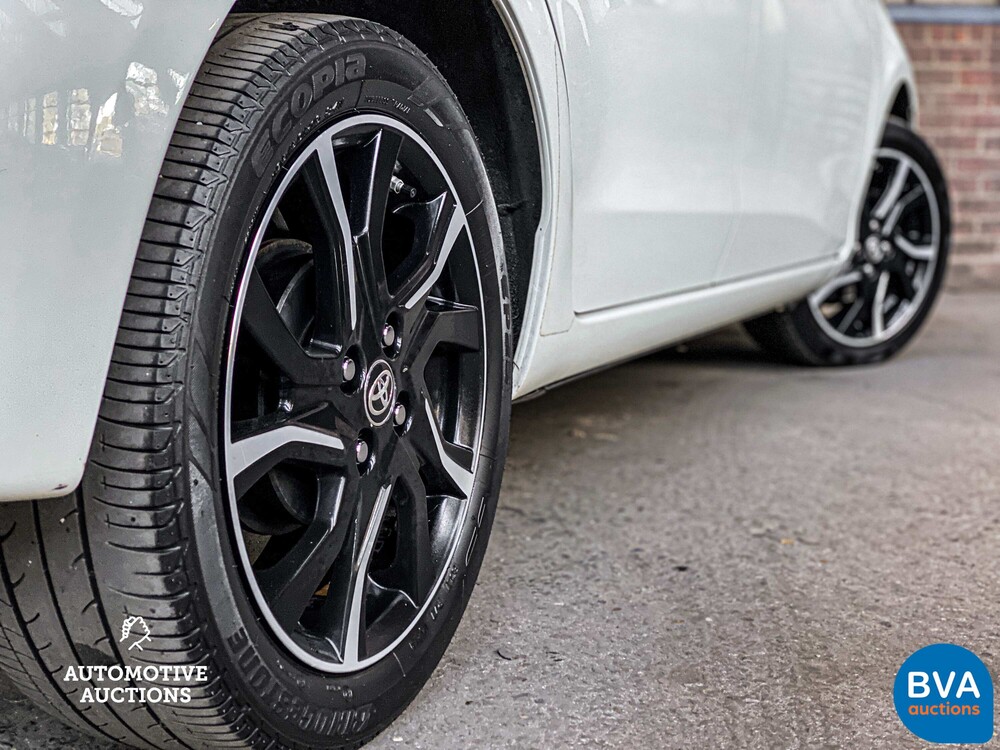 Toyota Yaris 1.3 VVT-i Trend Bi-Tone 99pk 2017, G-741-GF 