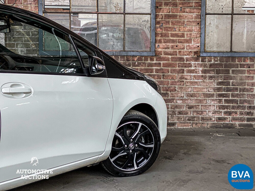 Toyota Yaris 1.3 VVT-i Trend Bi-Tone 99pk 2017, G-741-GF 