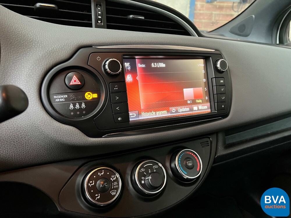 Toyota Yaris 1.3 VVT-i Trend Bi-Tone 99pk 2017, G-741-GF 