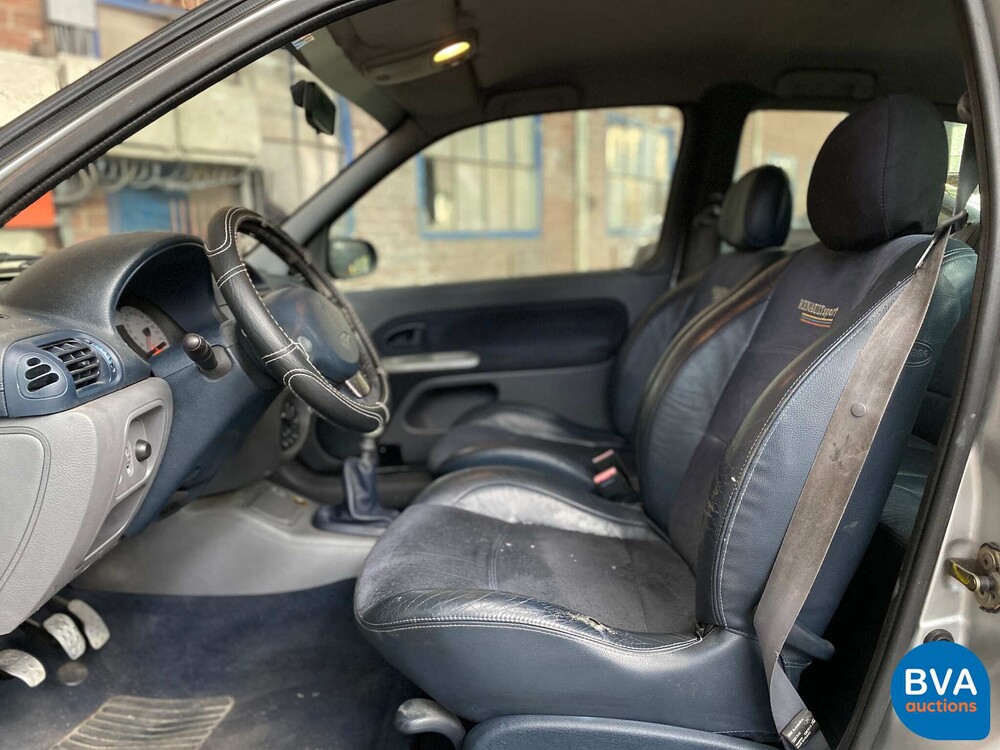 Renault Clio RS2.0 169PS 2000 -Org. NL-, 33-GB-HS.