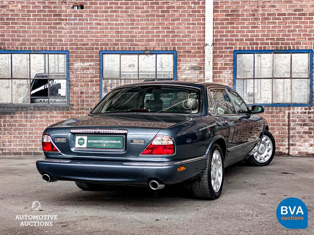 Daimler Super V8 Lang 370PS 2001.