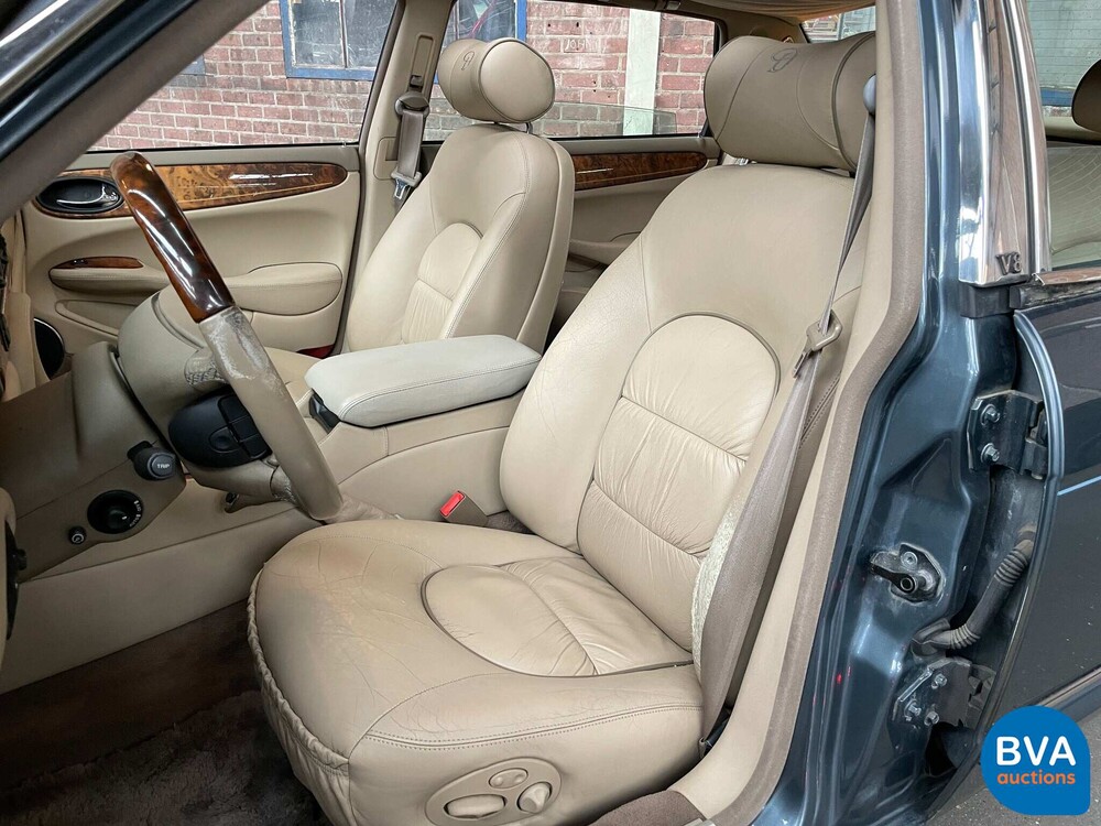 Daimler Super V8 Lang 370PS 2001.