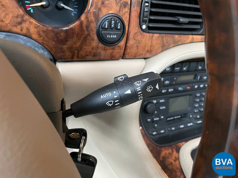 Daimler Super V8 Lang 370PS 2001.