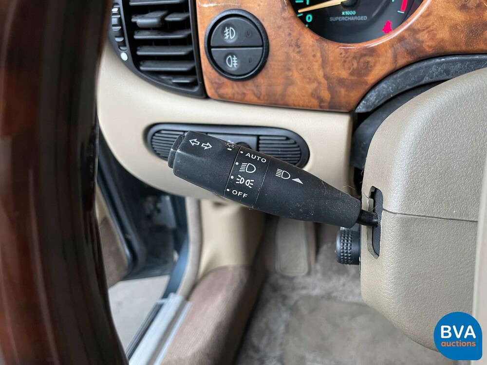 Daimler Super V8 Lang 370PS 2001.