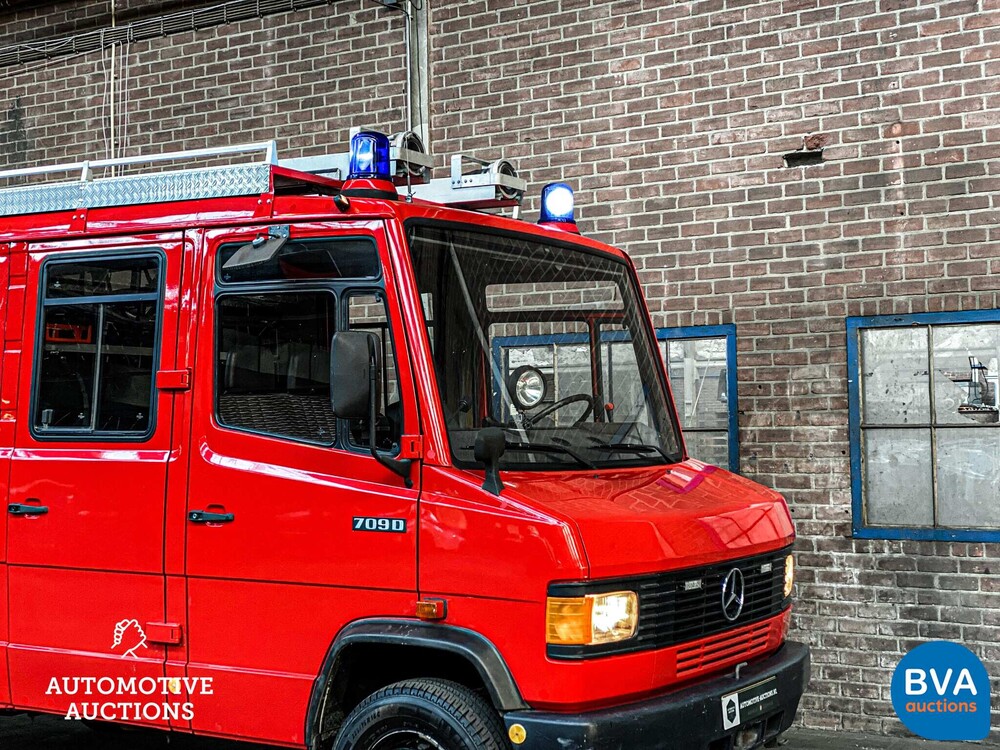 Mercedes-Benz 709D Feuerwehrauto 93PS 1988, BX-12-LK.