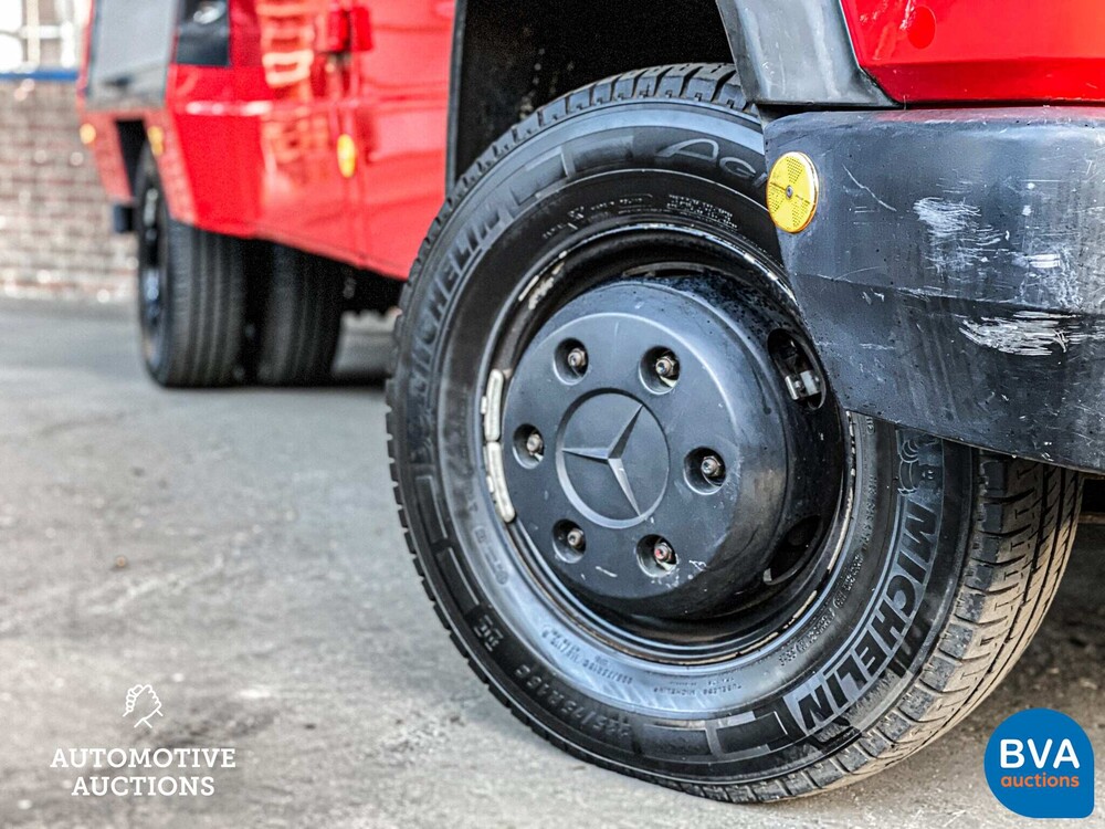 Mercedes-Benz 709D Feuerwehrauto 93PS 1988, BX-12-LK.