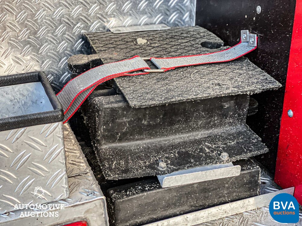 Mercedes-Benz 709D Feuerwehrauto 93PS 1988, BX-12-LK.