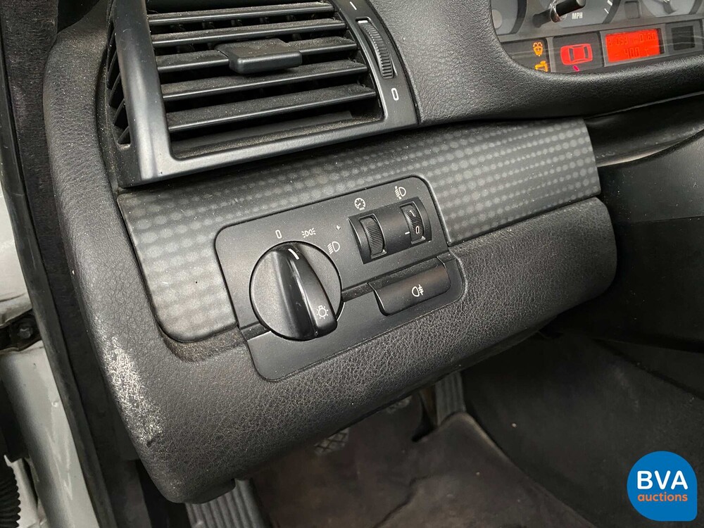 BMW 318Ci Cabriolet 3er Serie 143pk 2002, JG-912-V.