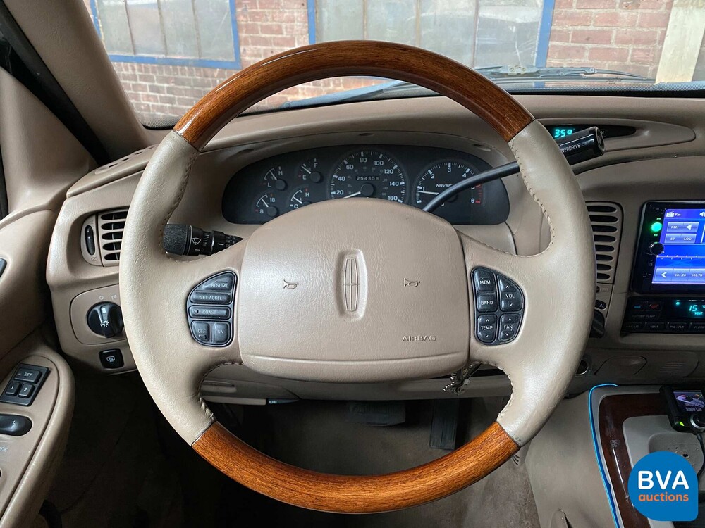 Lincoln Navigator 5.4 V8 230 PS 1999, 37-DT-TF.