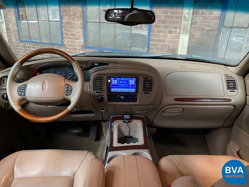 Lincoln Navigator 5.4 V8 230 PS 1999, 37-DT-TF.