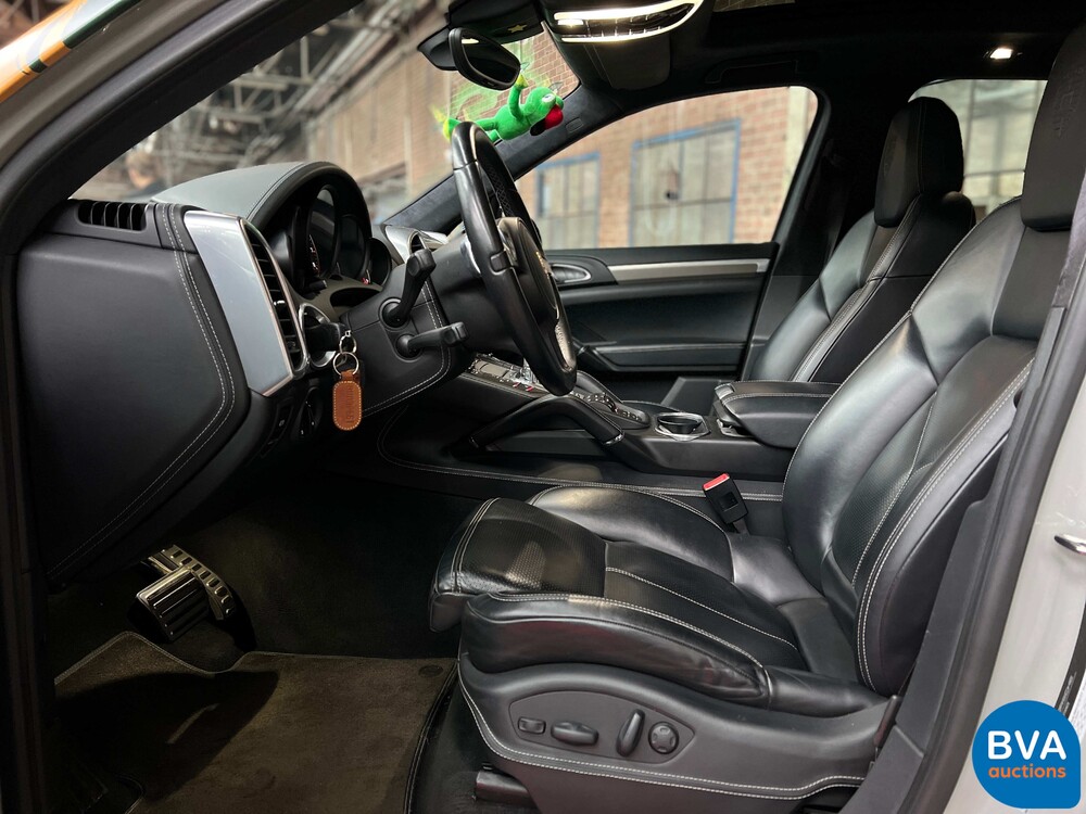 Porsche Cayenne S4.8 Sportchrono 400 PS 2013, JP-842-T.