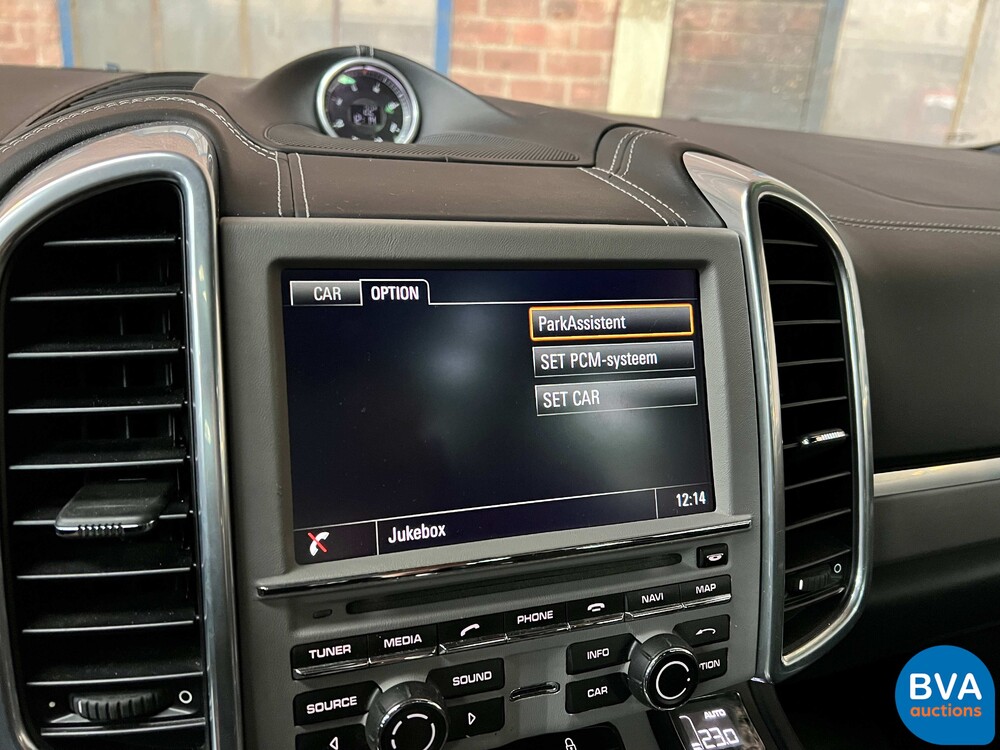 Porsche Cayenne S4.8 Sportchrono 400 PS 2013, JP-842-T.