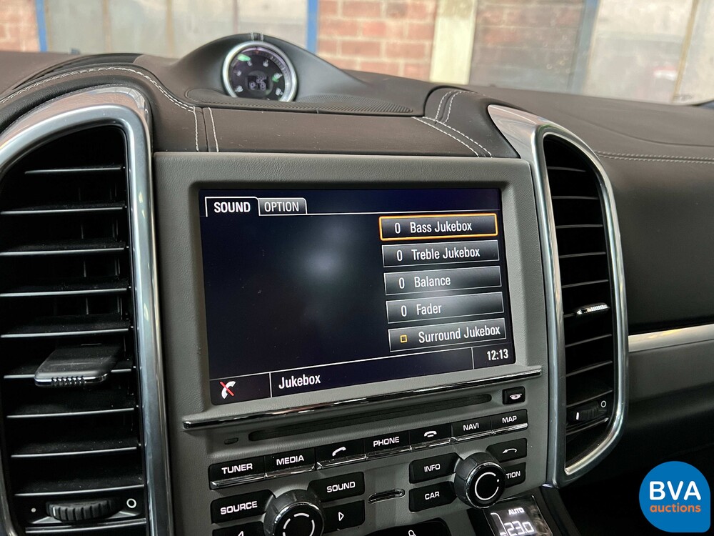 Porsche Cayenne S4.8 Sportchrono 400 PS 2013, JP-842-T.