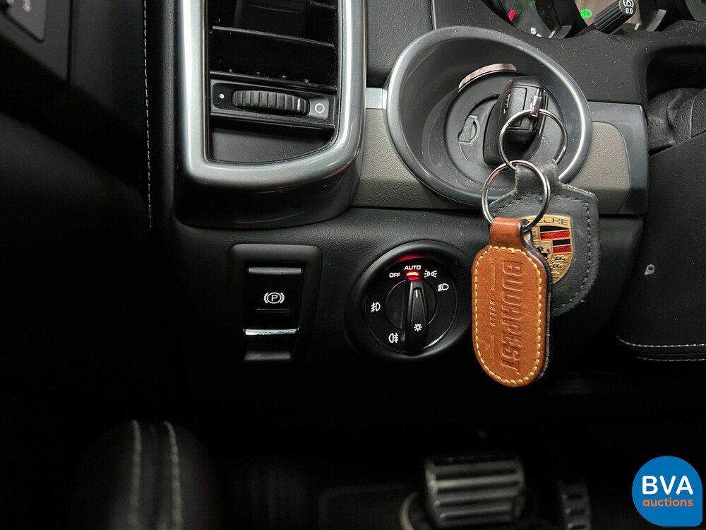 Porsche Cayenne S4.8 Sportchrono 400 PS 2013, JP-842-T.