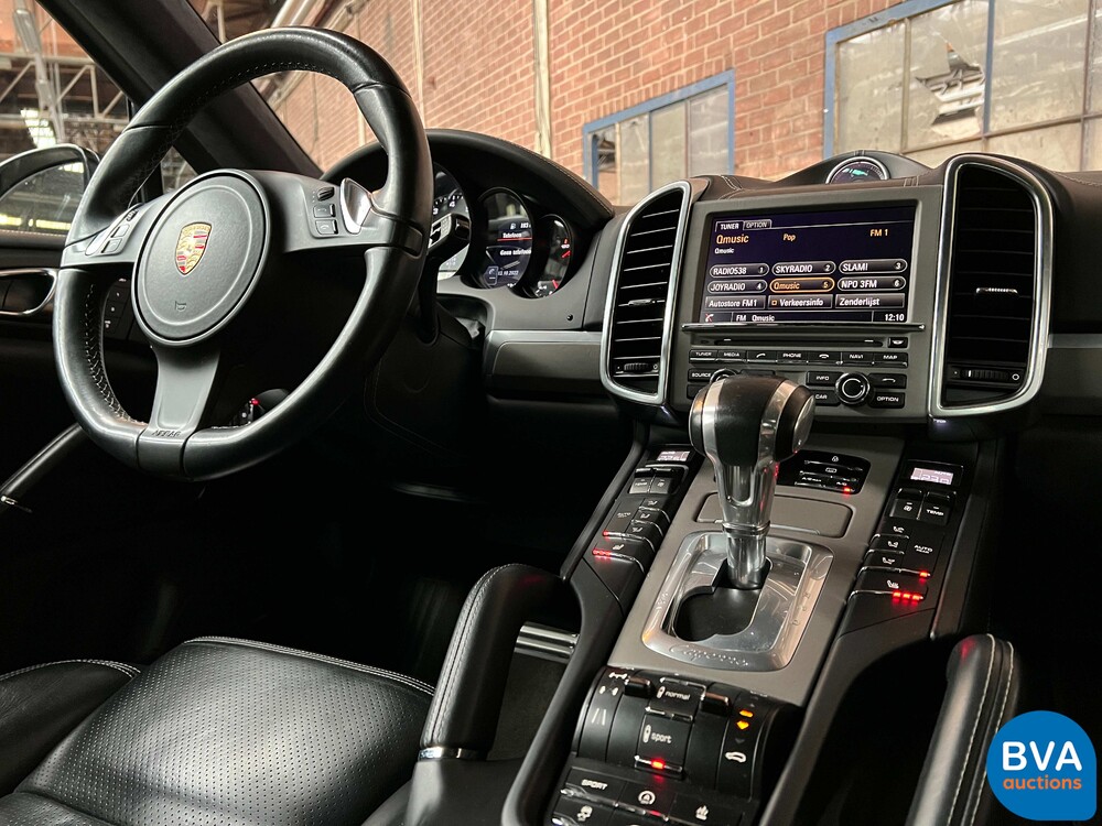 Porsche Cayenne S4.8 Sportchrono 400 PS 2013, JP-842-T.