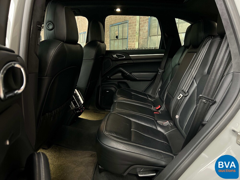 Porsche Cayenne S4.8 Sportchrono 400 PS 2013, JP-842-T.