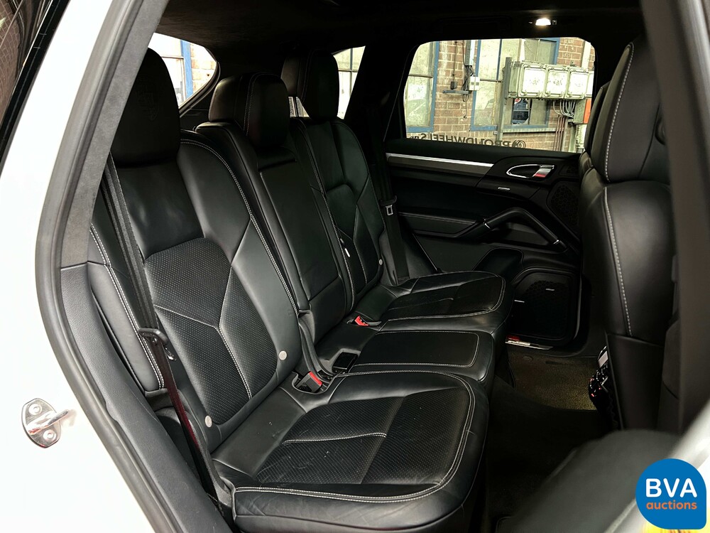 Porsche Cayenne S4.8 Sportchrono 400 PS 2013, JP-842-T.
