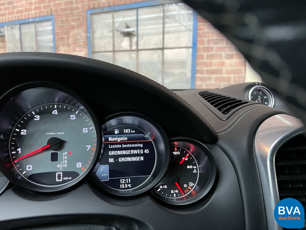 Porsche Cayenne S4.8 Sportchrono 400 PS 2013, JP-842-T.