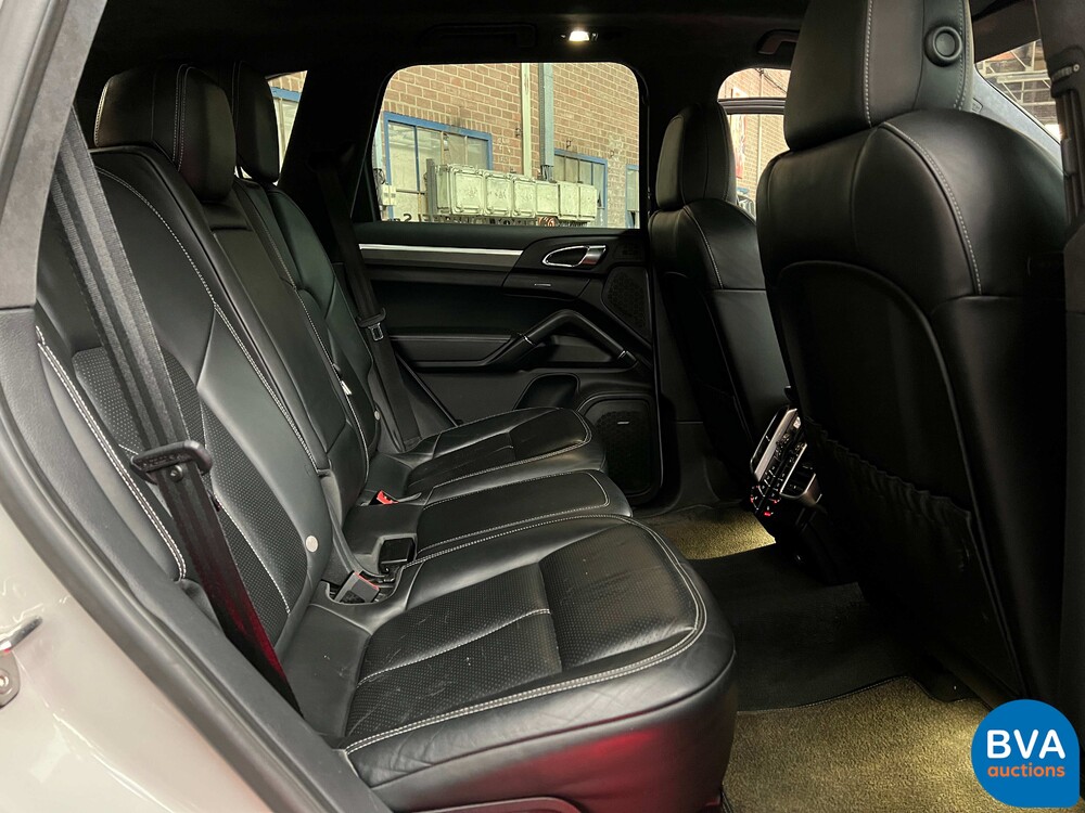 Porsche Cayenne S4.8 Sportchrono 400 PS 2013, JP-842-T.