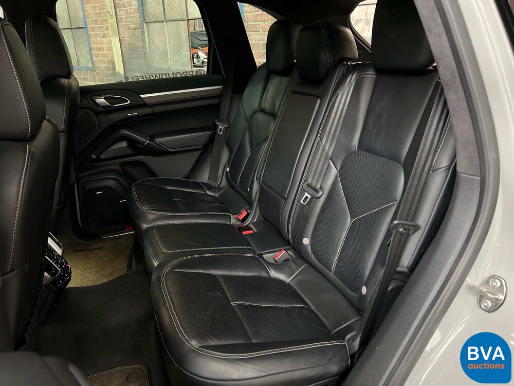 Porsche Cayenne S4.8 Sportchrono 400 PS 2013, JP-842-T.