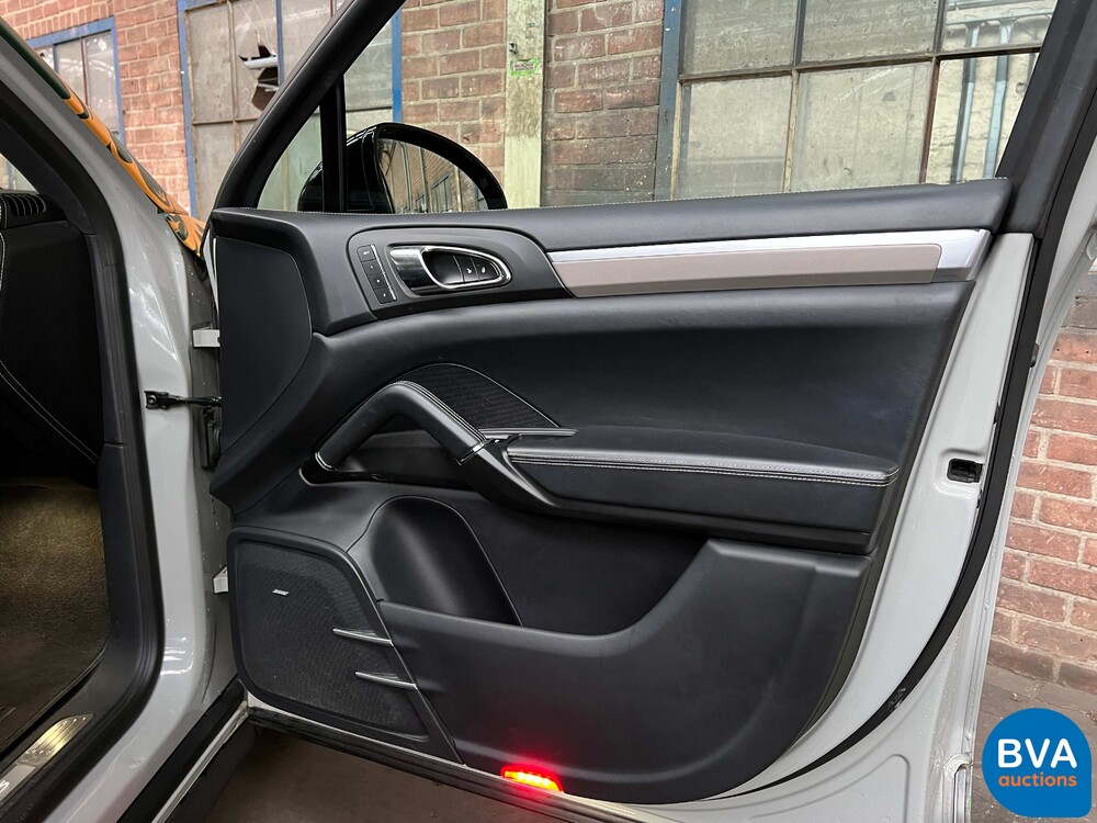 Porsche Cayenne S4.8 Sportchrono 400 PS 2013, JP-842-T.