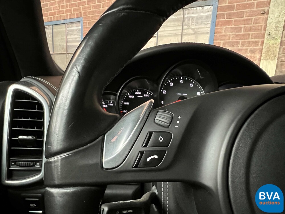 Porsche Cayenne S4.8 Sportchrono 400 PS 2013, JP-842-T.