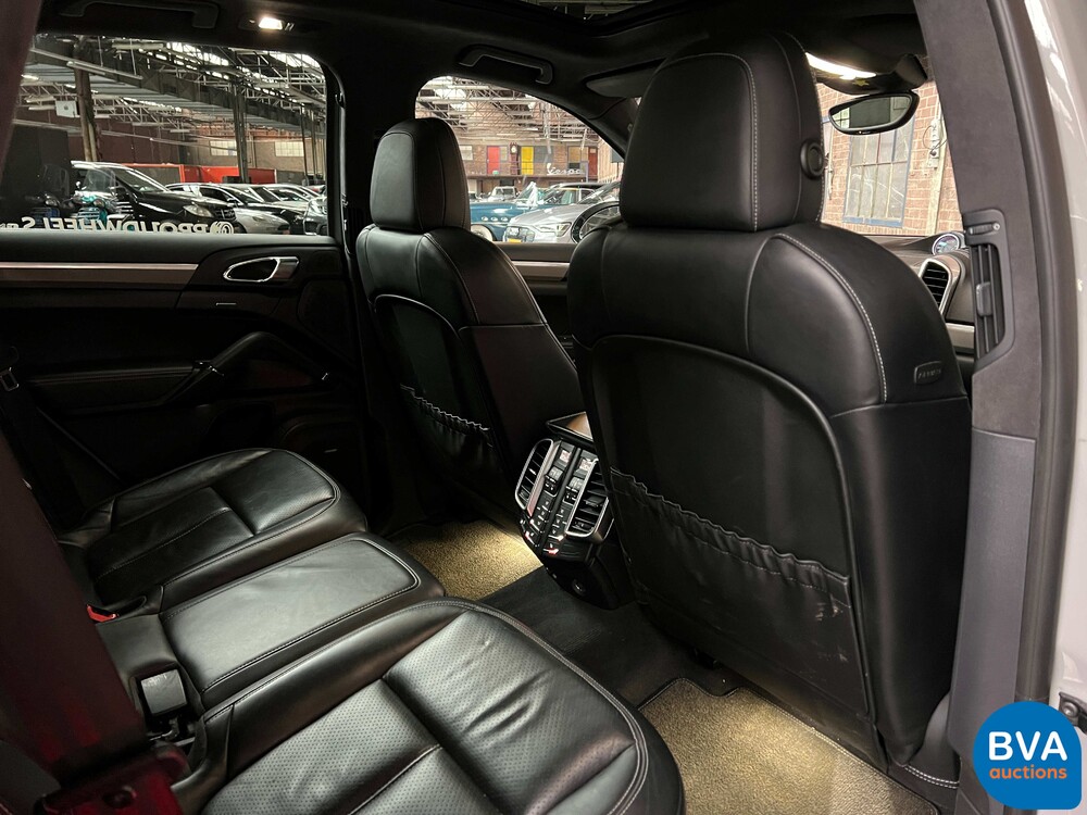Porsche Cayenne S4.8 Sportchrono 400 PS 2013, JP-842-T.