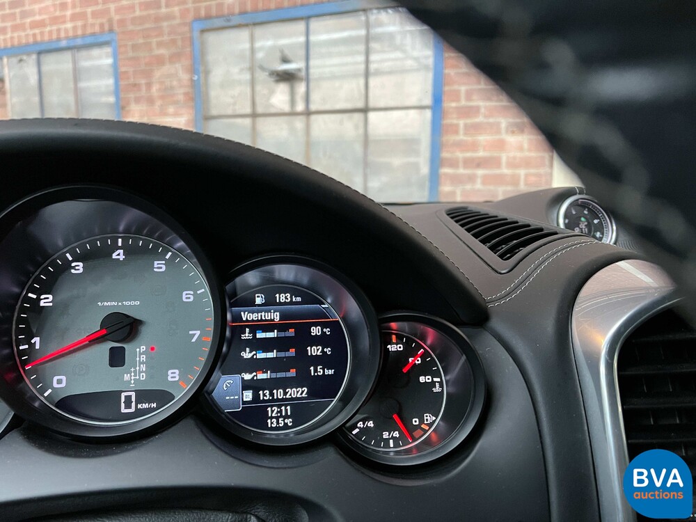 Porsche Cayenne S4.8 Sportchrono 400 PS 2013, JP-842-T.